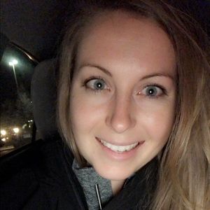 Meet your Posher, Brooke